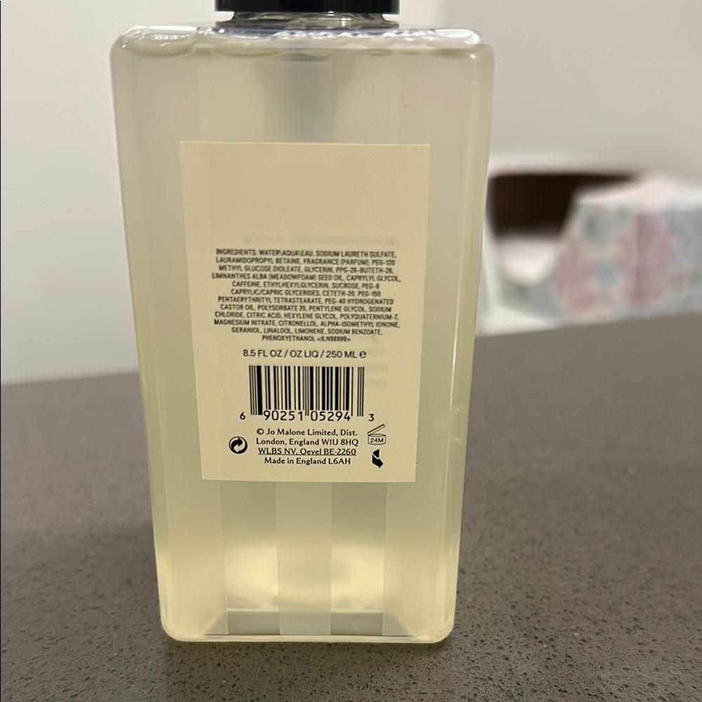 Jo Malone Wood Sage & Sea Salt Gel with Black Pump - Picture 3 of 3